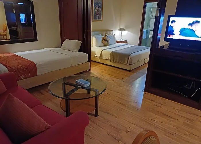 Times Square Grand Service Suite
