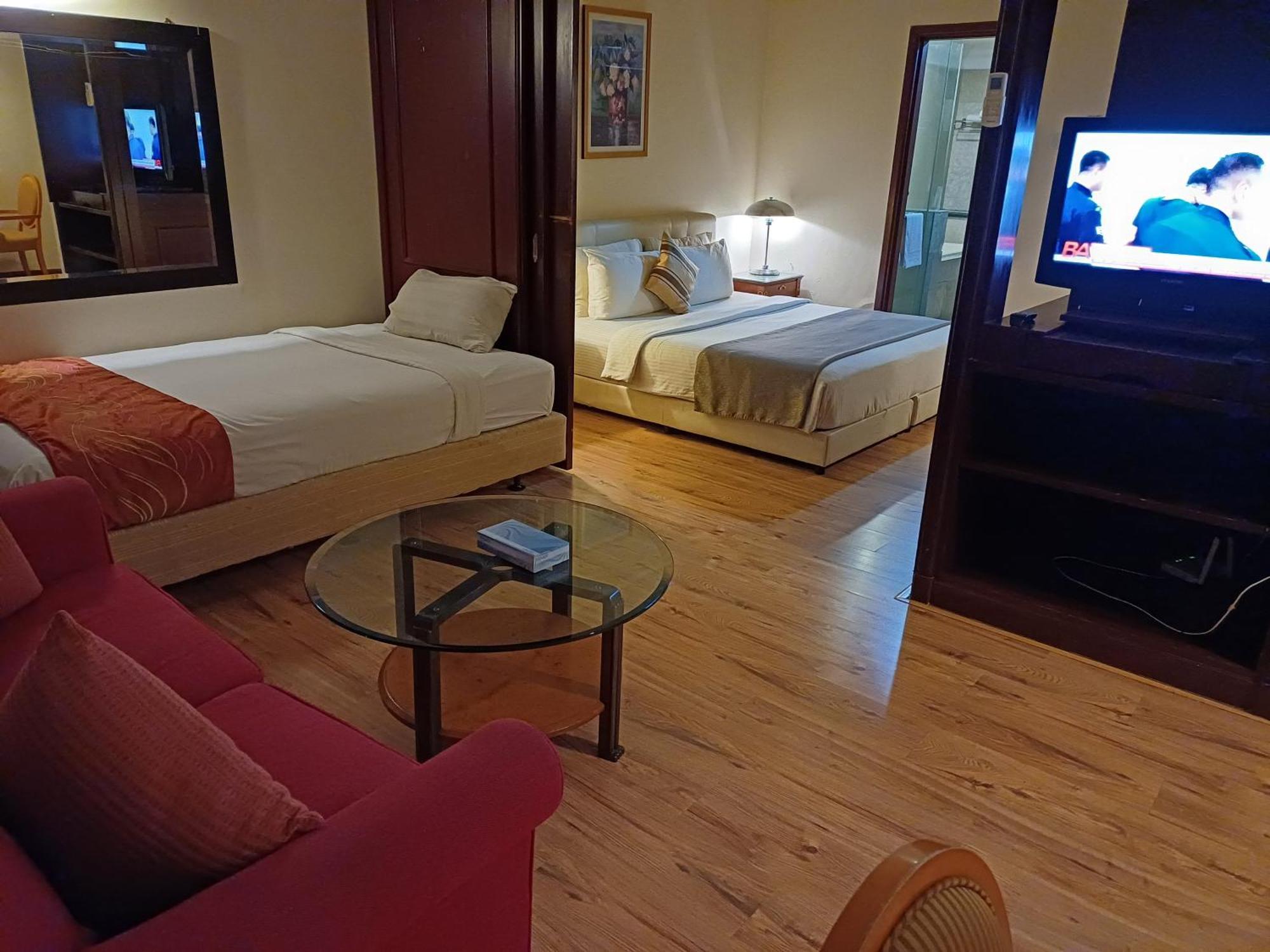 Times Square Grand Service Apartment