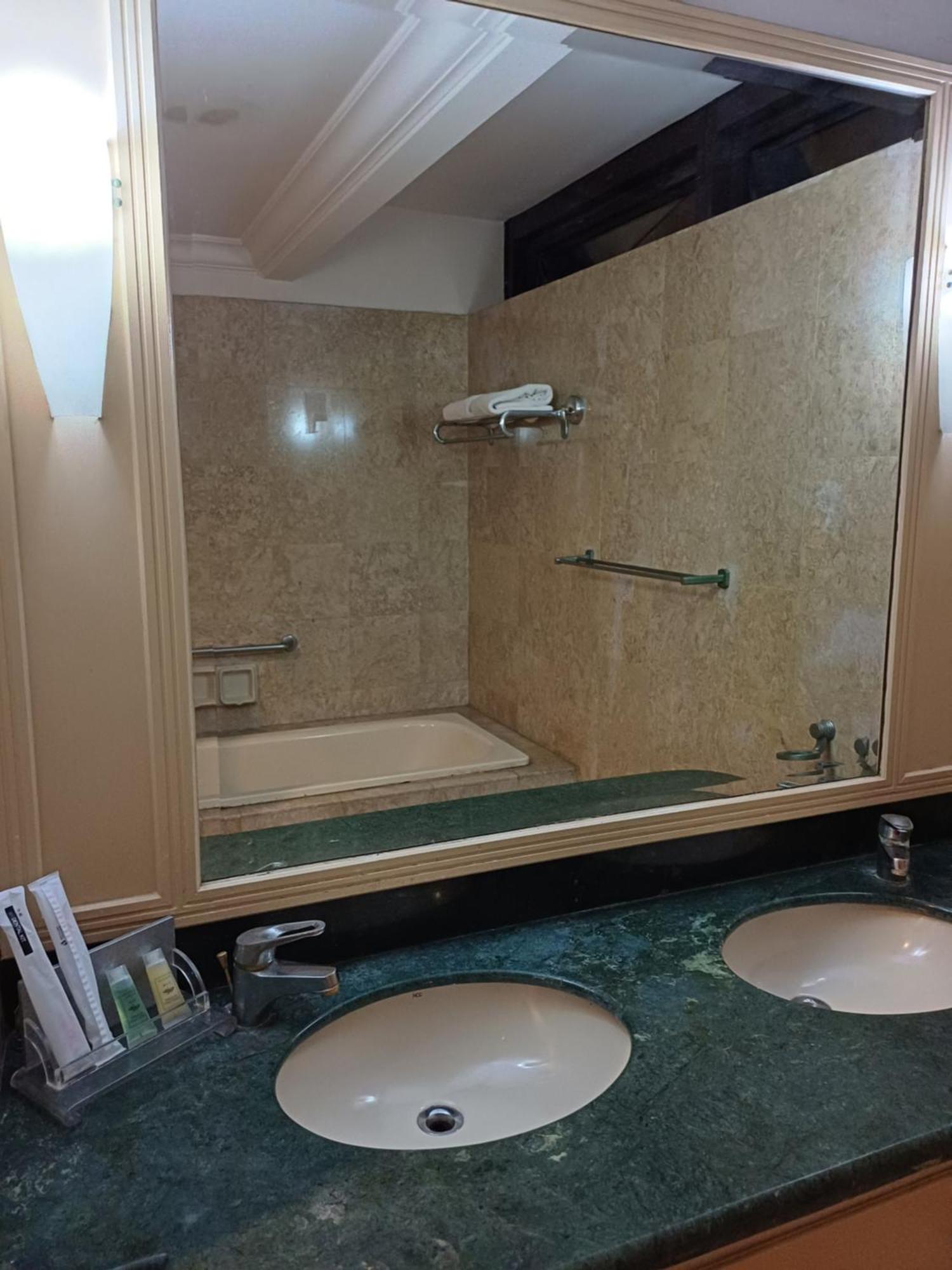 Times Square Grand Service Apartment
